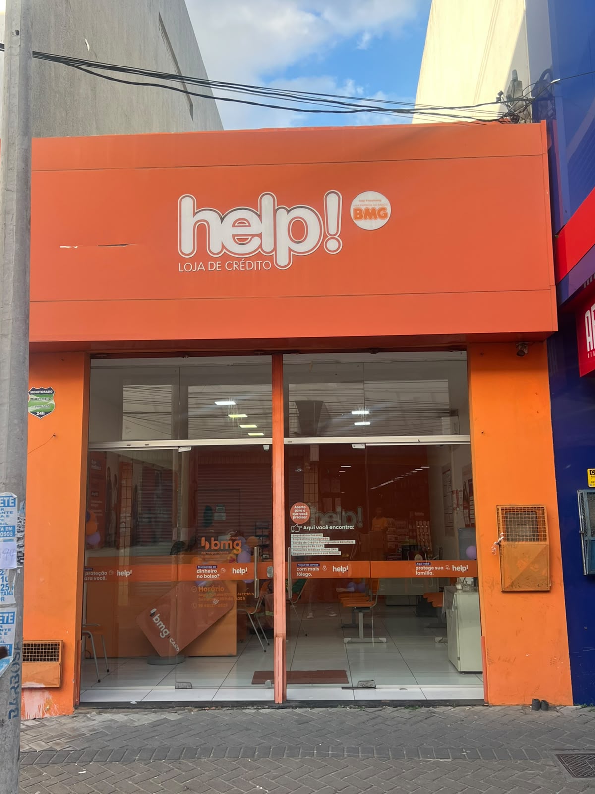 Fachada da loja help! em Feira de Santana